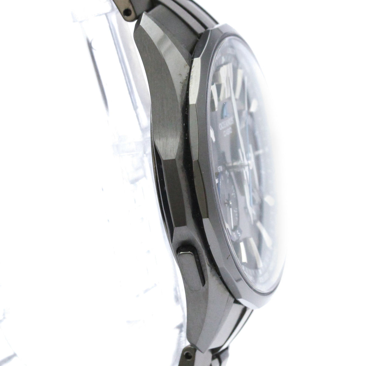 PRE-OWNED Casio Oceanus Manta · Titanium · Solar