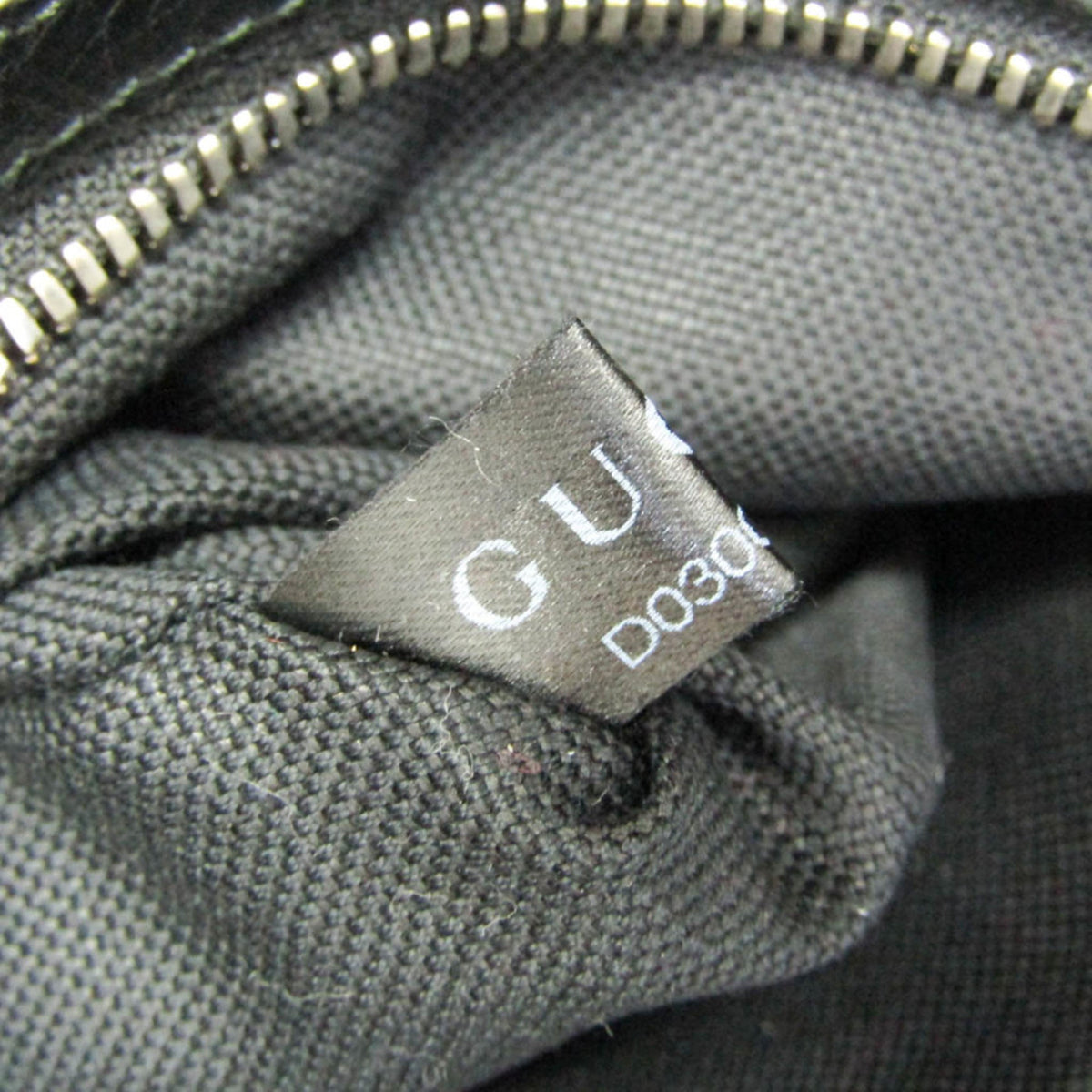 PRE-OWNED Gucci Messenger · Leather Crossbody