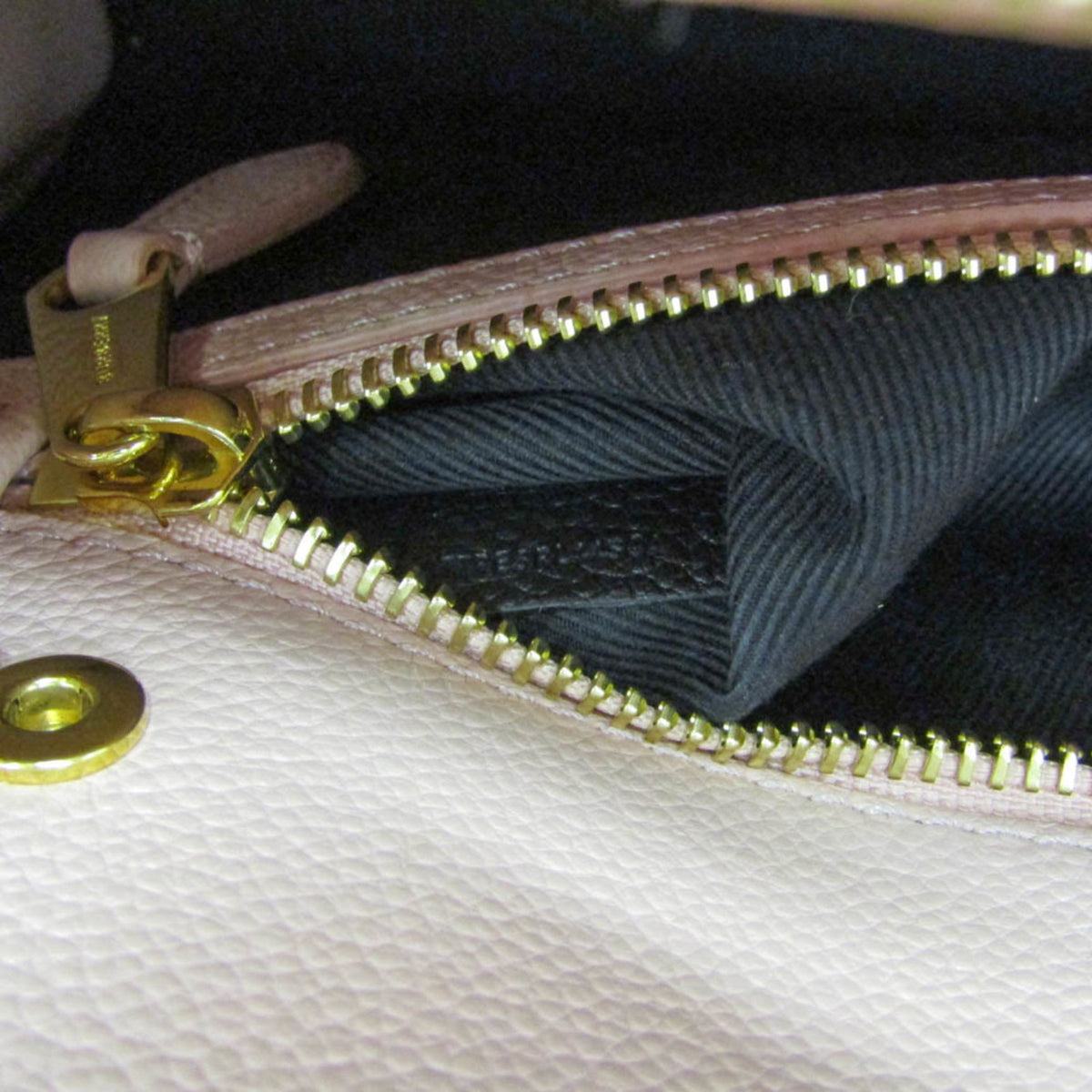 PRE-OWNED Burberry Title · Leather Shoulder Bag
