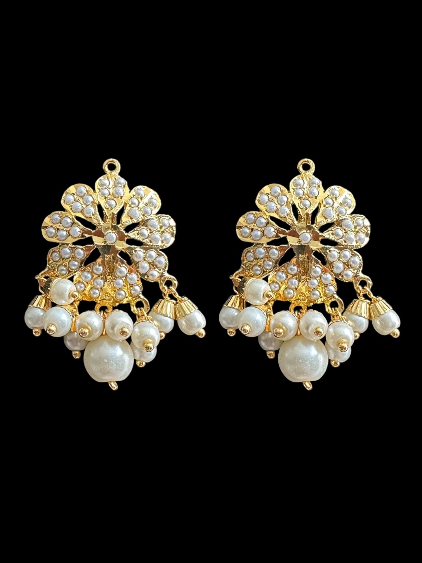 PS376 Kavya pendant set in pearls ( READY TO SHIP)