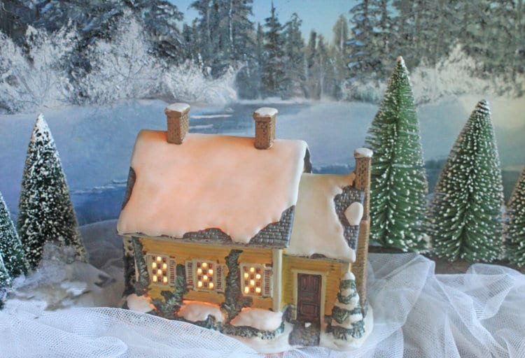 Bishop Oast House Christmas Village Department 56