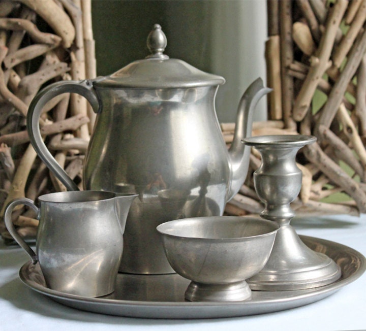 Vintage Pewter Tea or Coffee Pot.