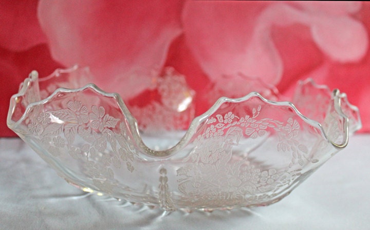 Vintage Glass Bowl. Cabinet Display Depression Glass Bowl.
