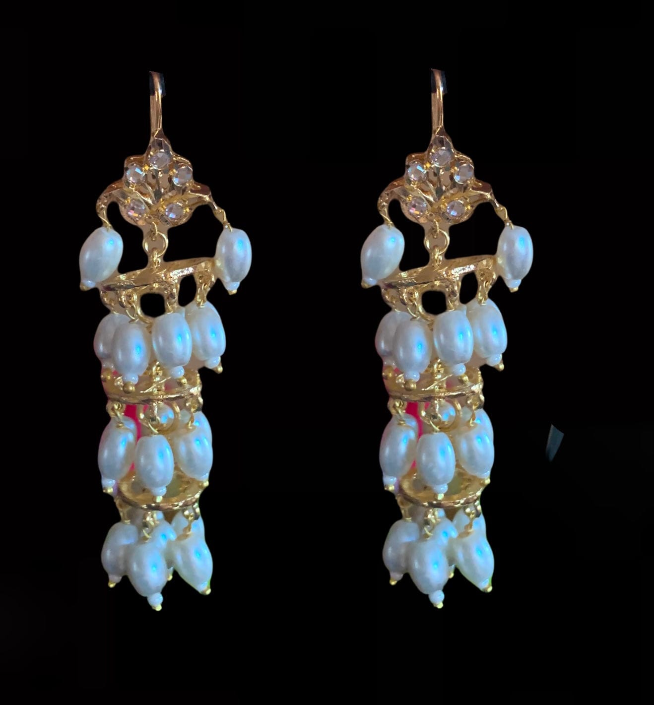 DER601 Insha jhumka in shell pearls ( READY TO SHIP )