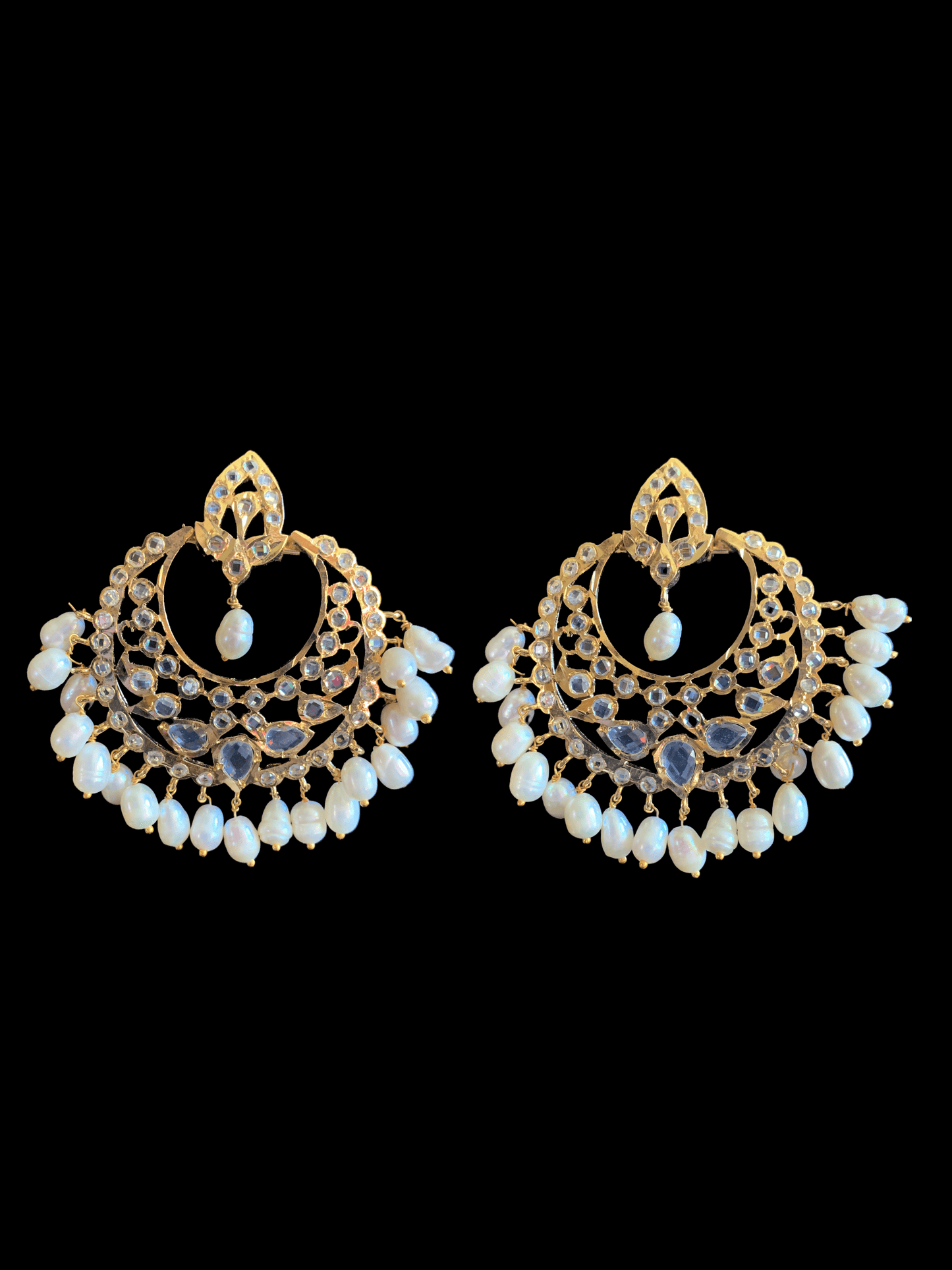 C86 MAHIRA v set in fresh water pearls ( SHIPS IN 4 WEEKS )