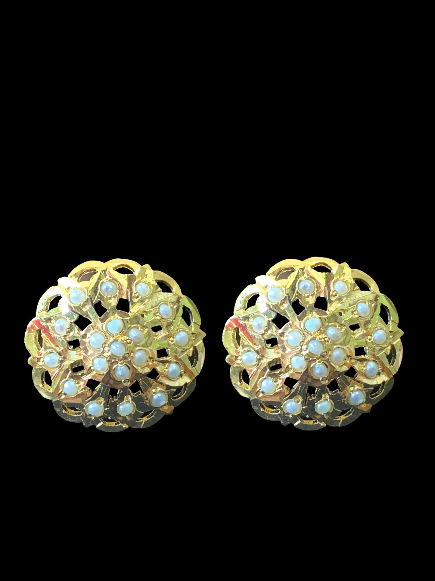 Gold plated silver pendant in fresh water pearls ( SHIPS IN 5 WEEKS )