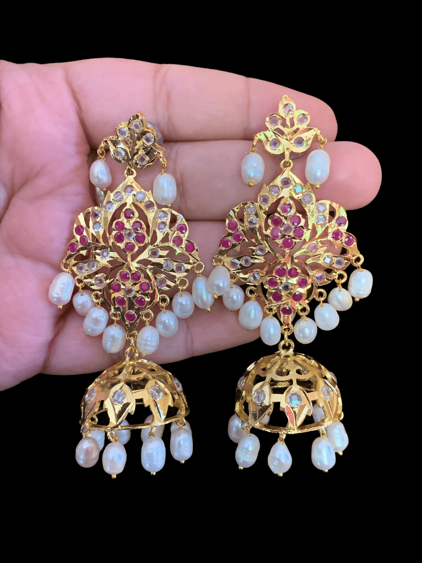 DER94 Lina earrings in fresh water pearls - ruby (READY TO SHIP )
