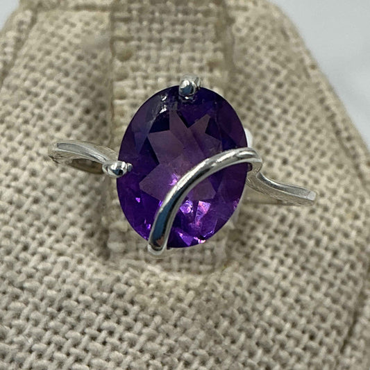Sterling Silver Oval Flow Amethyst Ring – Size 6 – Calm, Intuition & Spiritual Protection