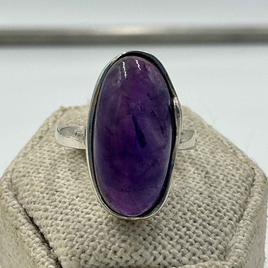 Sterling Silver Oval Wave Amethyst Ring – Size 8 – Calm, Intuition & Spiritual Protection