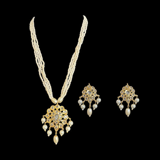 PS226 gold plated pendant set in pearls ( READY TO SHIP )
