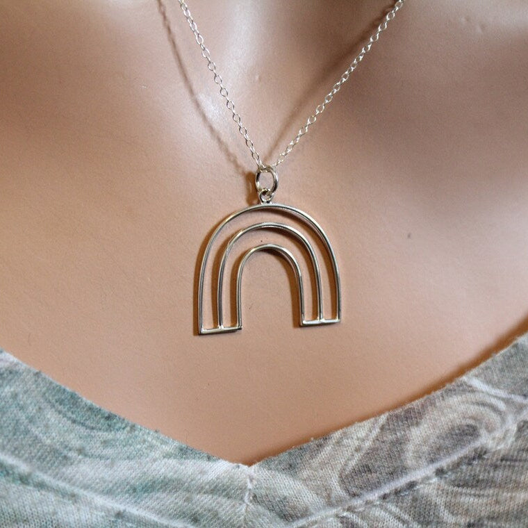 Openwork Rainbow Arch Necklace