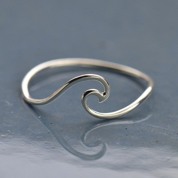 Sterling Silver Wave Ring – Ocean-Inspired Minimalist Band (Sizes 6, 7, 8)