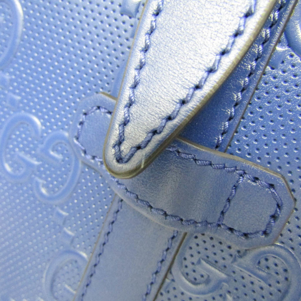PRE-OWNED Gucci GG Embossed Tote · Leather