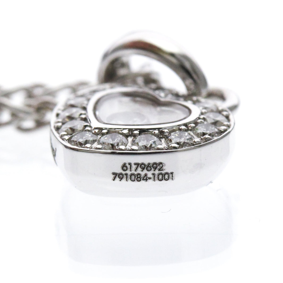 PRE-OWNED Chopard Happy Diamonds · 18K White Gold