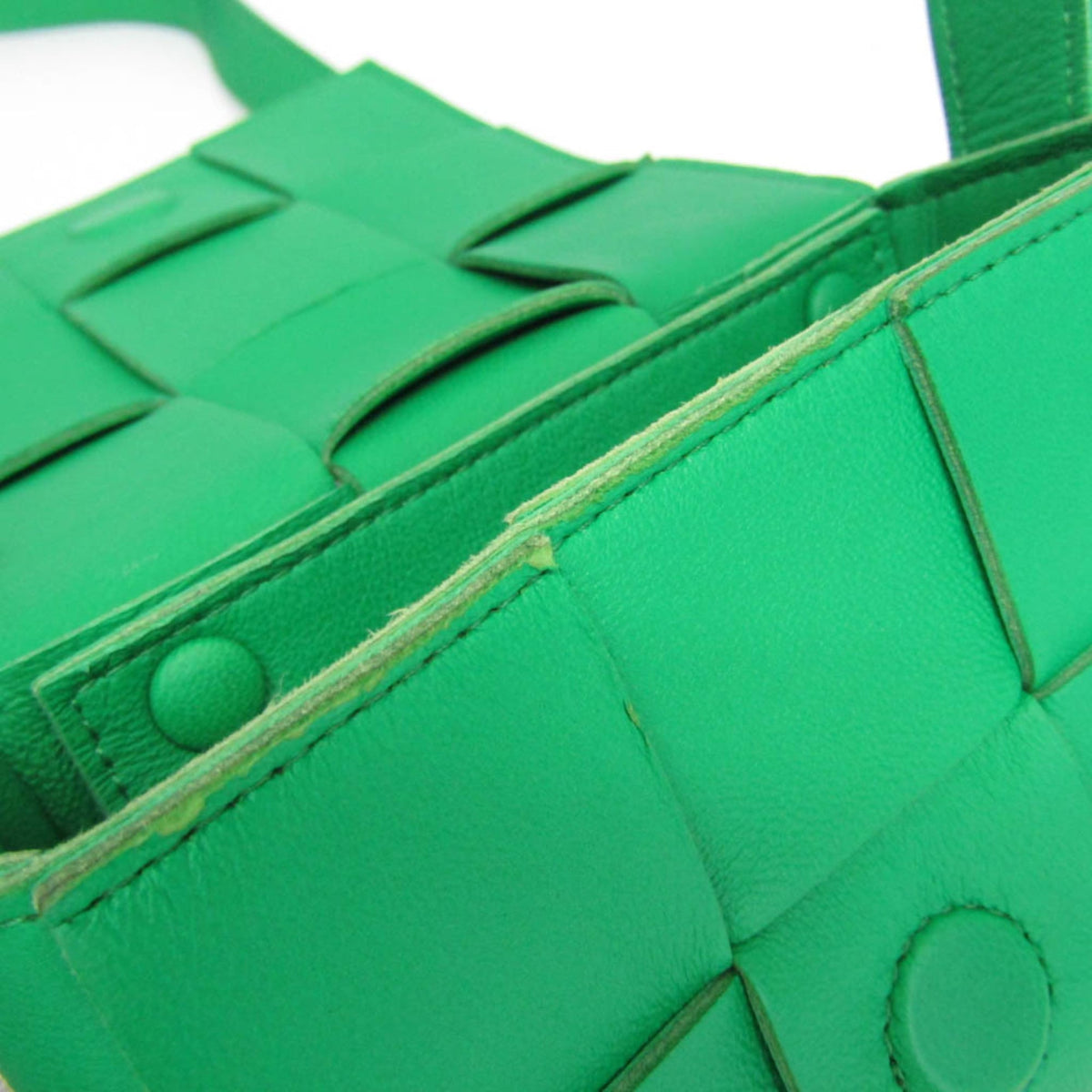 PRE-OWNED Bottega Veneta Intrecciato Cassette · Lamb