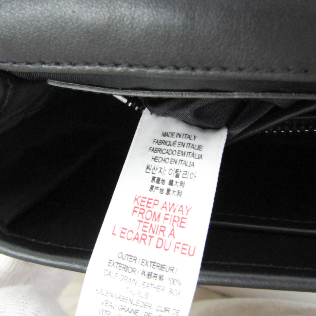 PRE-OWNED Burberry Universal Passport · Leather