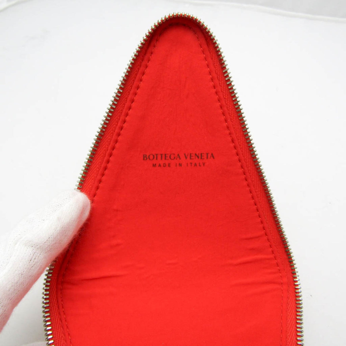 PRE-OWNED Bottega Veneta Intrecciato Pyramid · Leather