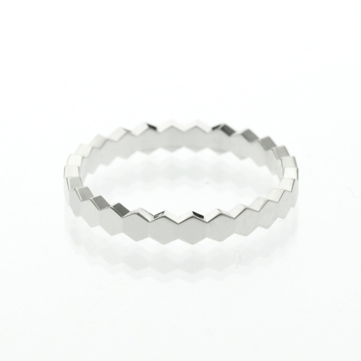 PRE-OWNED Chaumet Be My Love · 18K White Gold Size 9