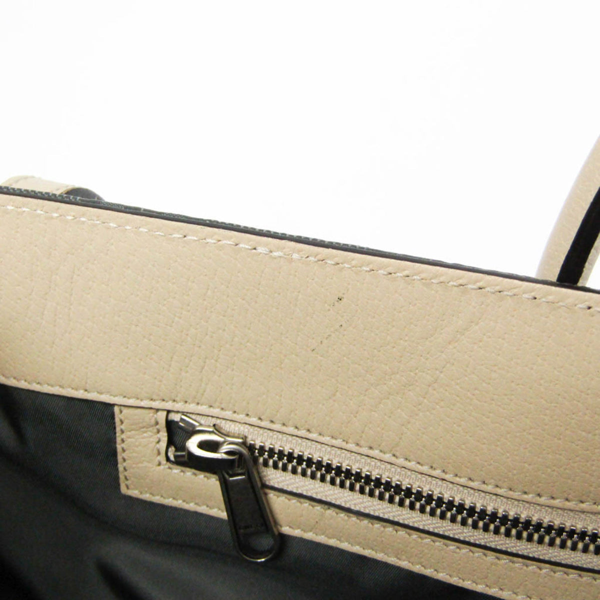 PRE-OWNED Gucci Off The Grid · Nylon Canvas