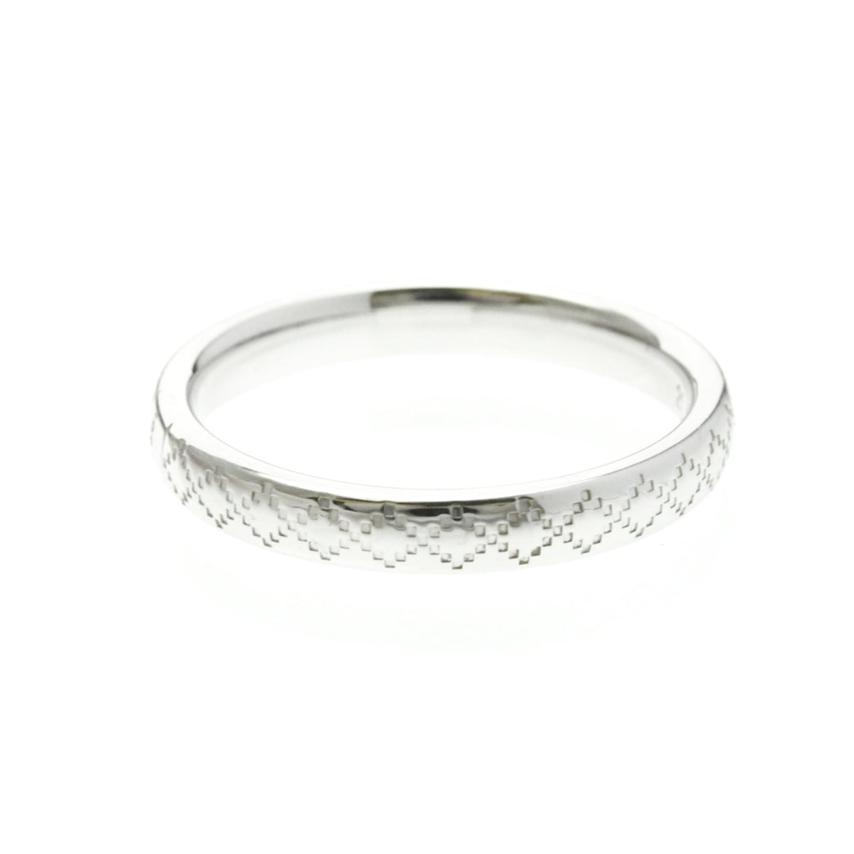 PRE-OWNED Gucci Diamantissima · 18K White Gold Size 9.5