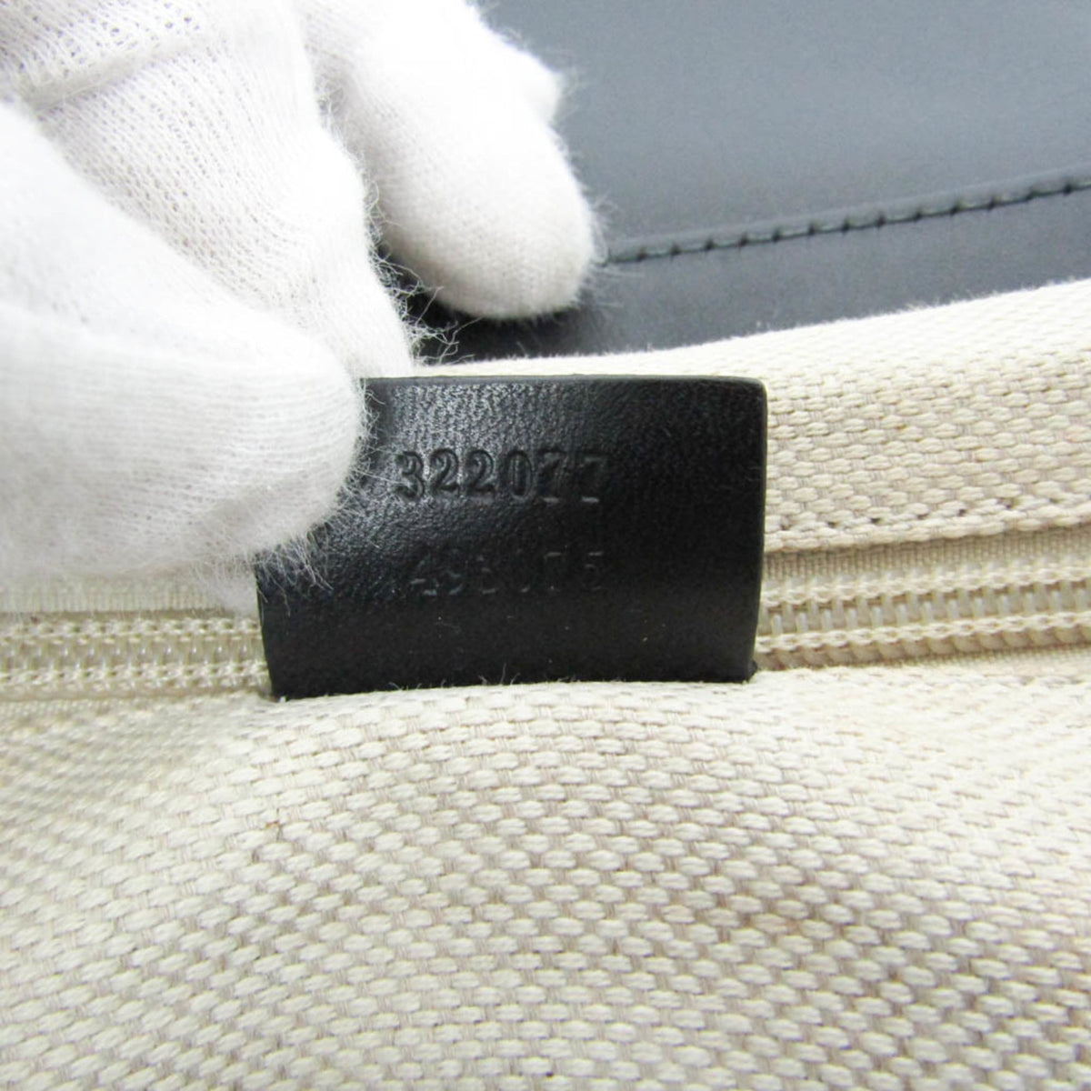 PRE-OWNED Gucci GG Canvas · Messenger Bag
