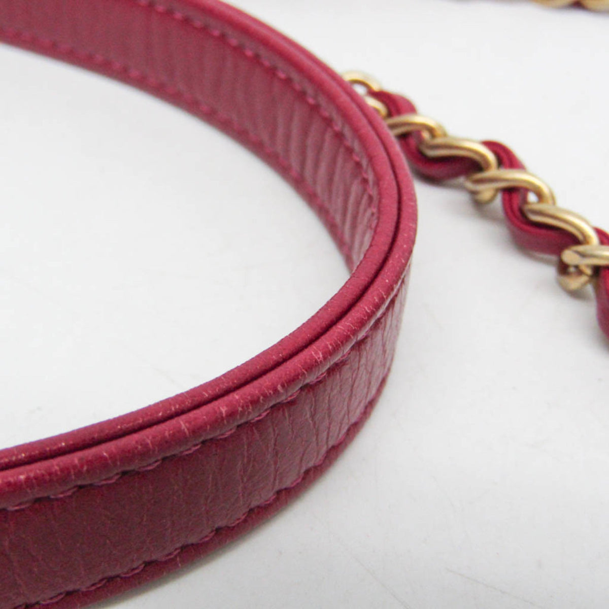 PRE-OWNED Chanel Matelasse · Lambskin