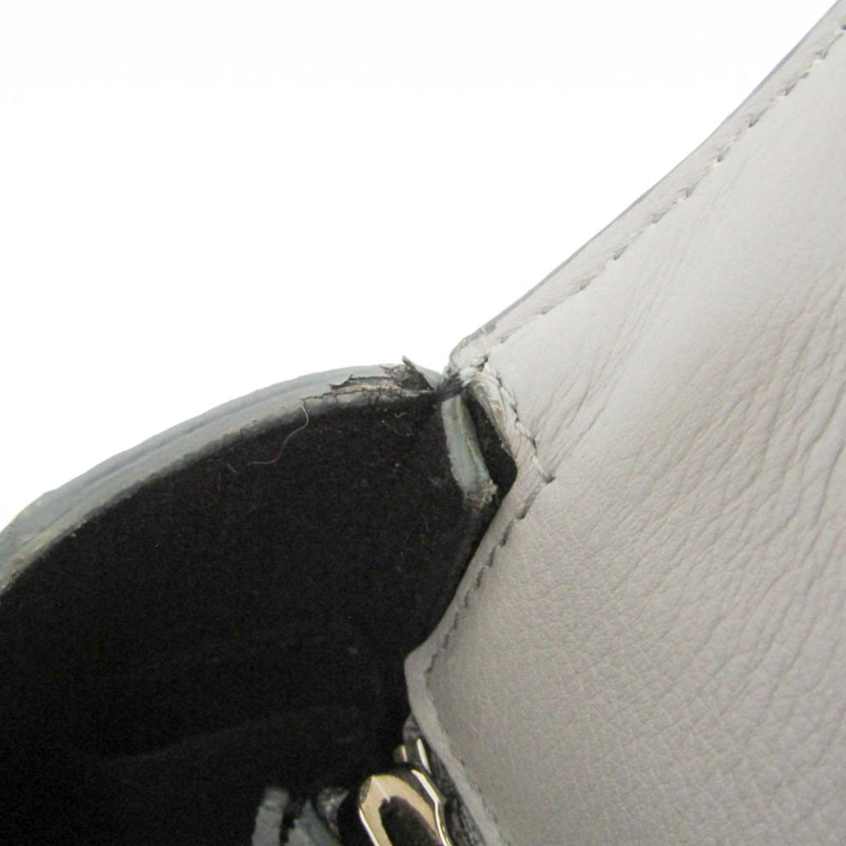 PRE-OWNED Givenchy Pandora Box Medium · Embossed Leather
