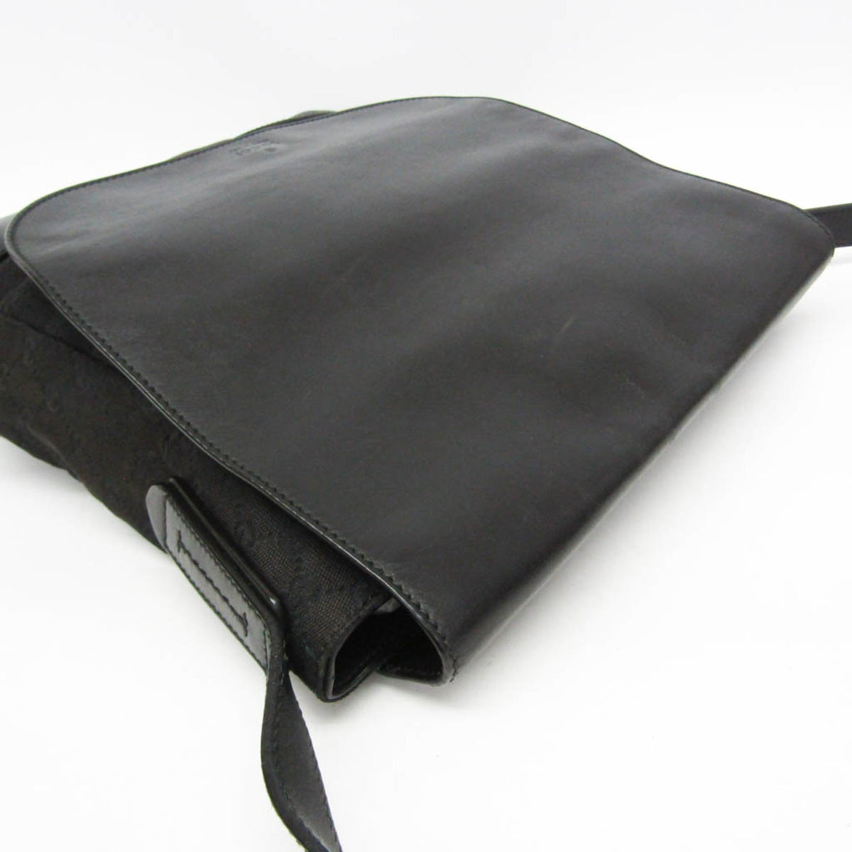PRE-OWNED Gucci GG Canvas · Messenger Bag
