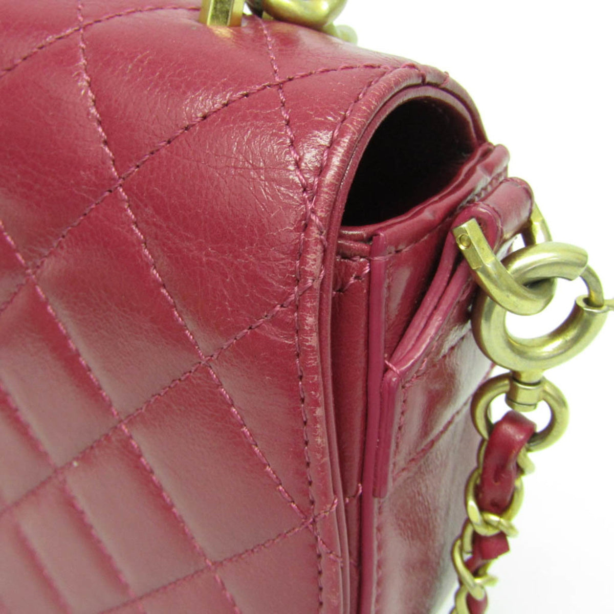 PRE-OWNED Chanel Matelasse · Lambskin