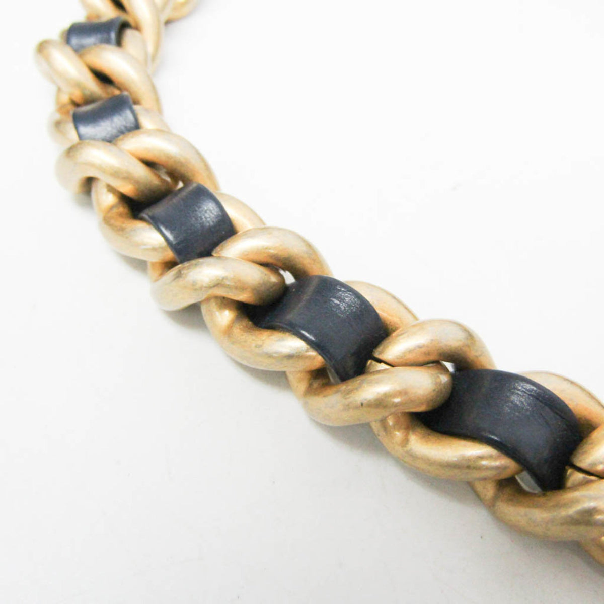 PRE-OWNED Chanel Matelassé · Chain Handle Two-Way