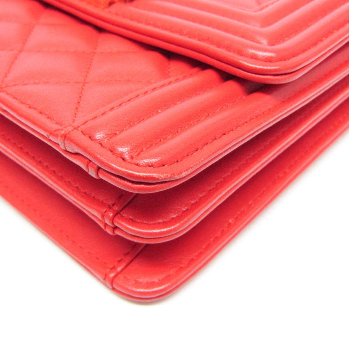 PRE-OWNED Chanel Boy · Lamb Leather