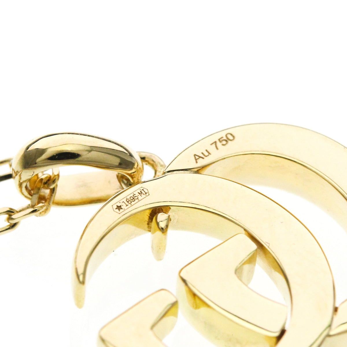 PRE-OWNED Gucci Double GG · 18K Yellow Gold