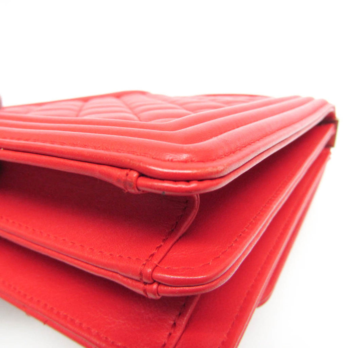 PRE-OWNED Chanel Boy · Lamb Leather