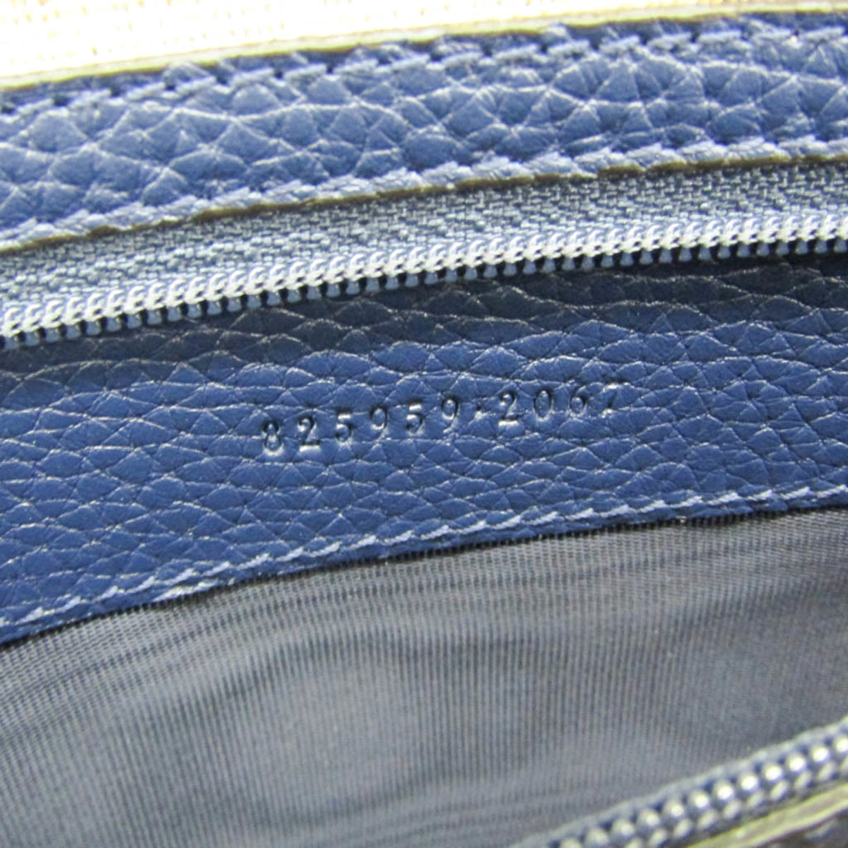 PRE-OWNED Gucci Jumbo GG · Leather Clutch