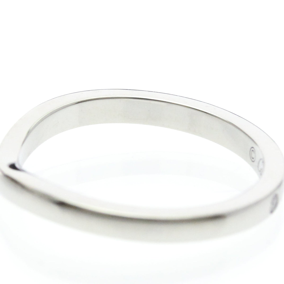 PRE-OWNED Cartier Ballerina · Platinum · Three Diamonds