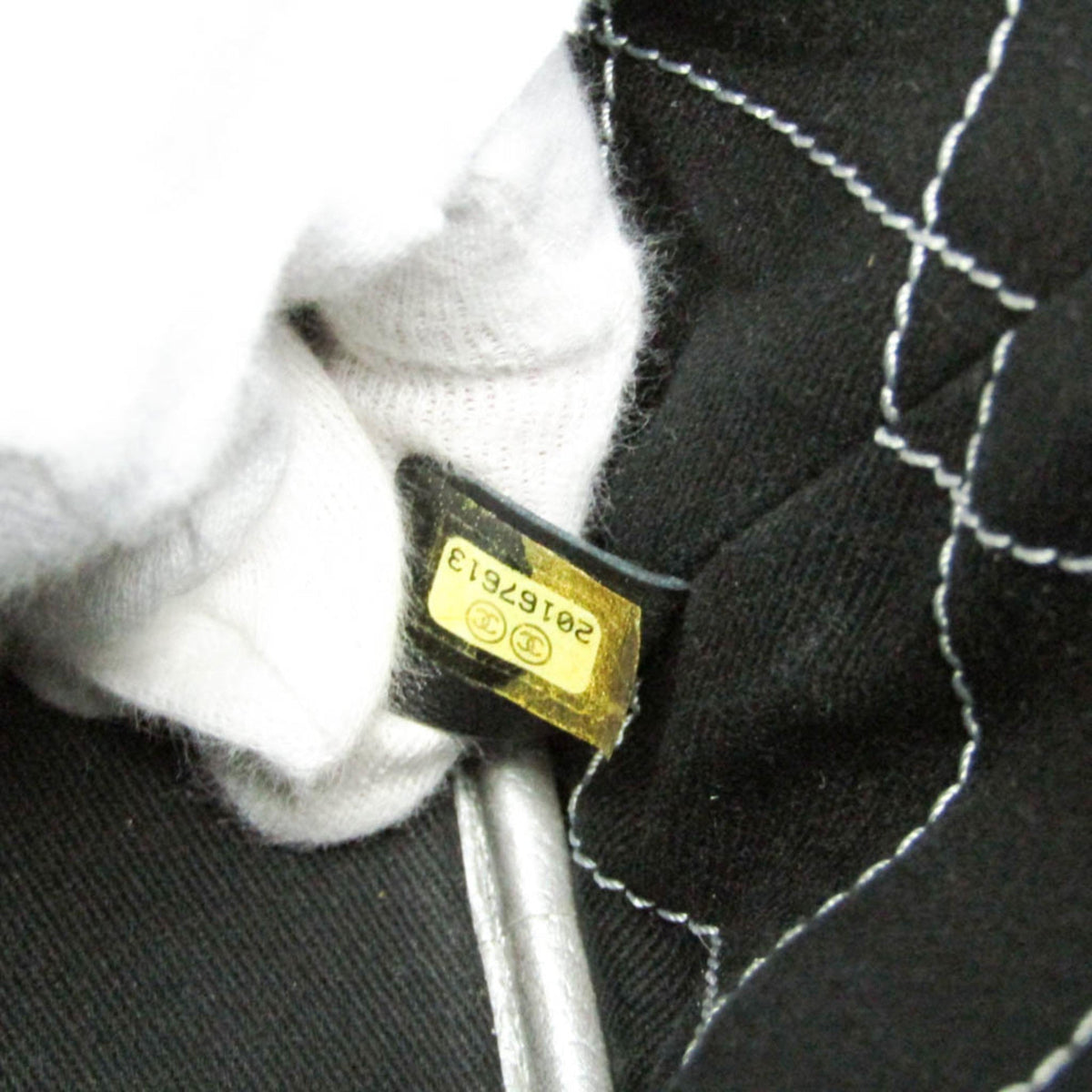 PRE-OWNED Chanel On the Road · Grained Calfskin