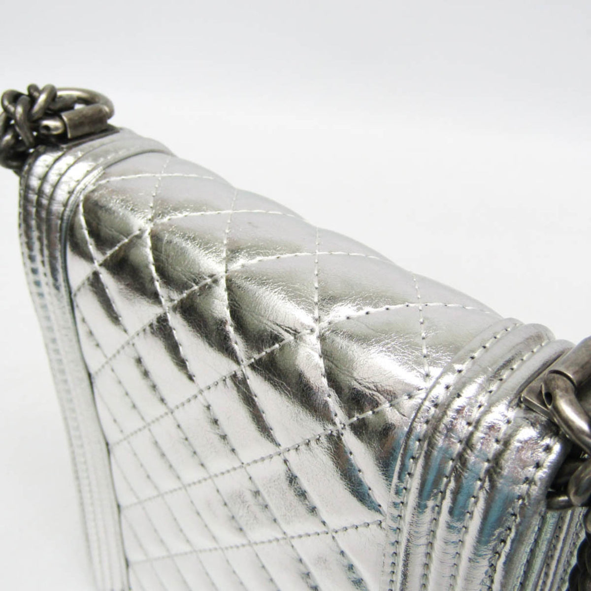 PRE-OWNED Chanel Boy · Metallic Calfskin