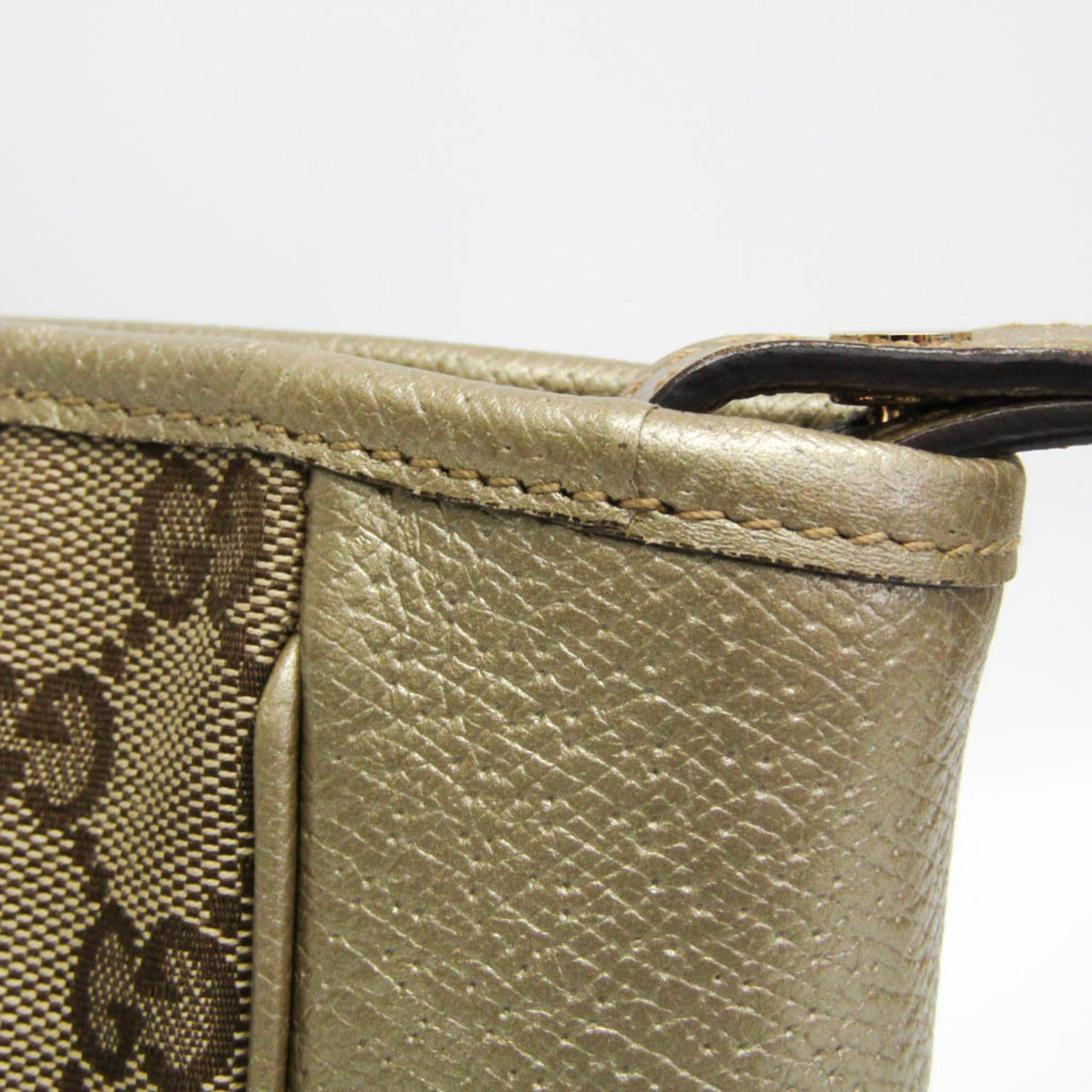 PRE-OWNED Gucci Bree · GG Canvas