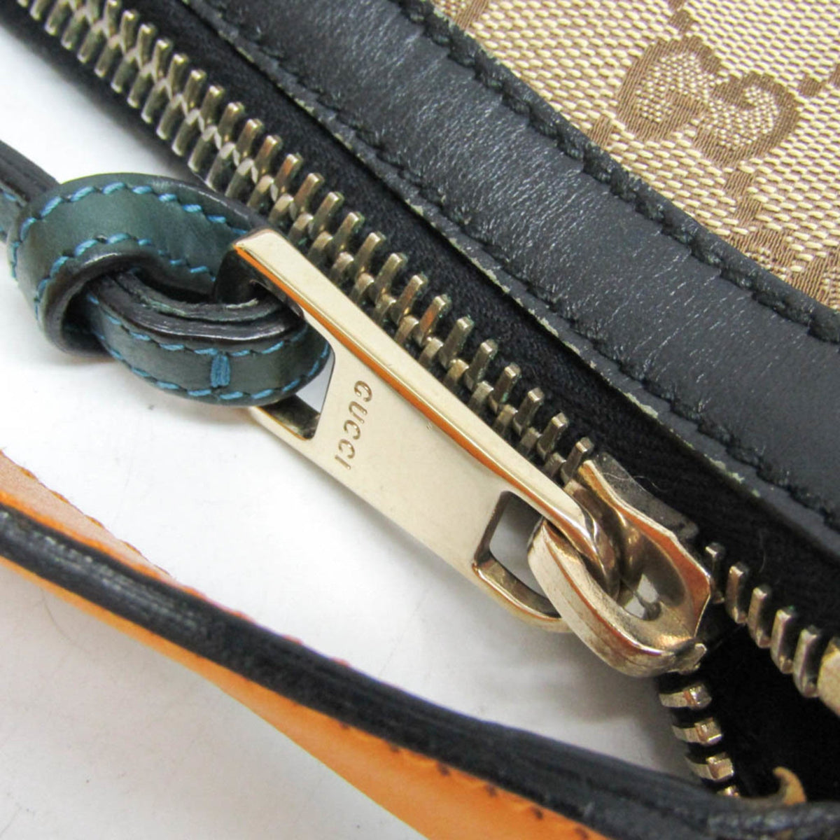 PRE-OWNED Gucci GG Canvas · Shoulder Bag