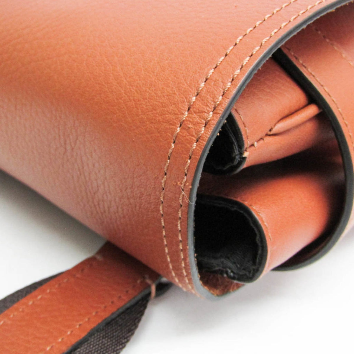 PRE-OWNED Coach Hudson Messenger · Leather