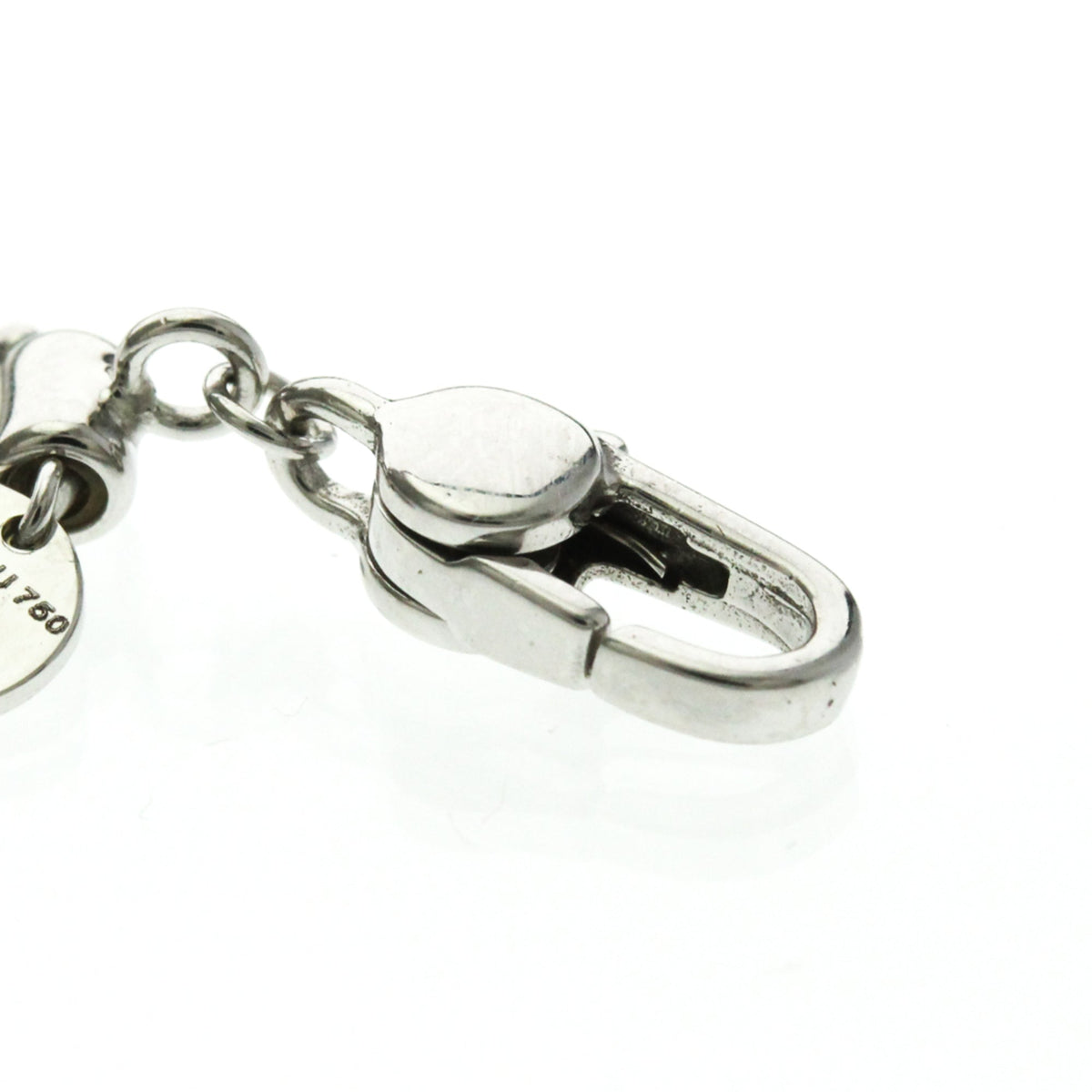PRE-OWNED Gucci Diamond Tag · 18K White Gold