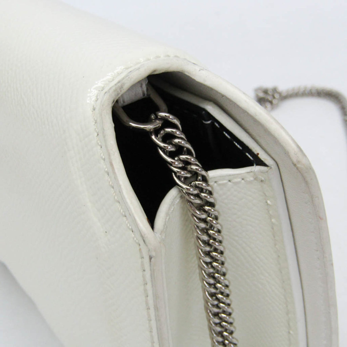 PRE-OWNED Givenchy Bow Cut · Ivory Leather