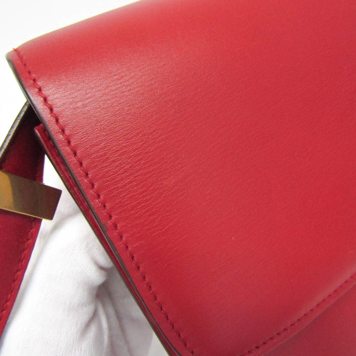 PRE-OWNED Celine Classic Box Medium · Calfskin