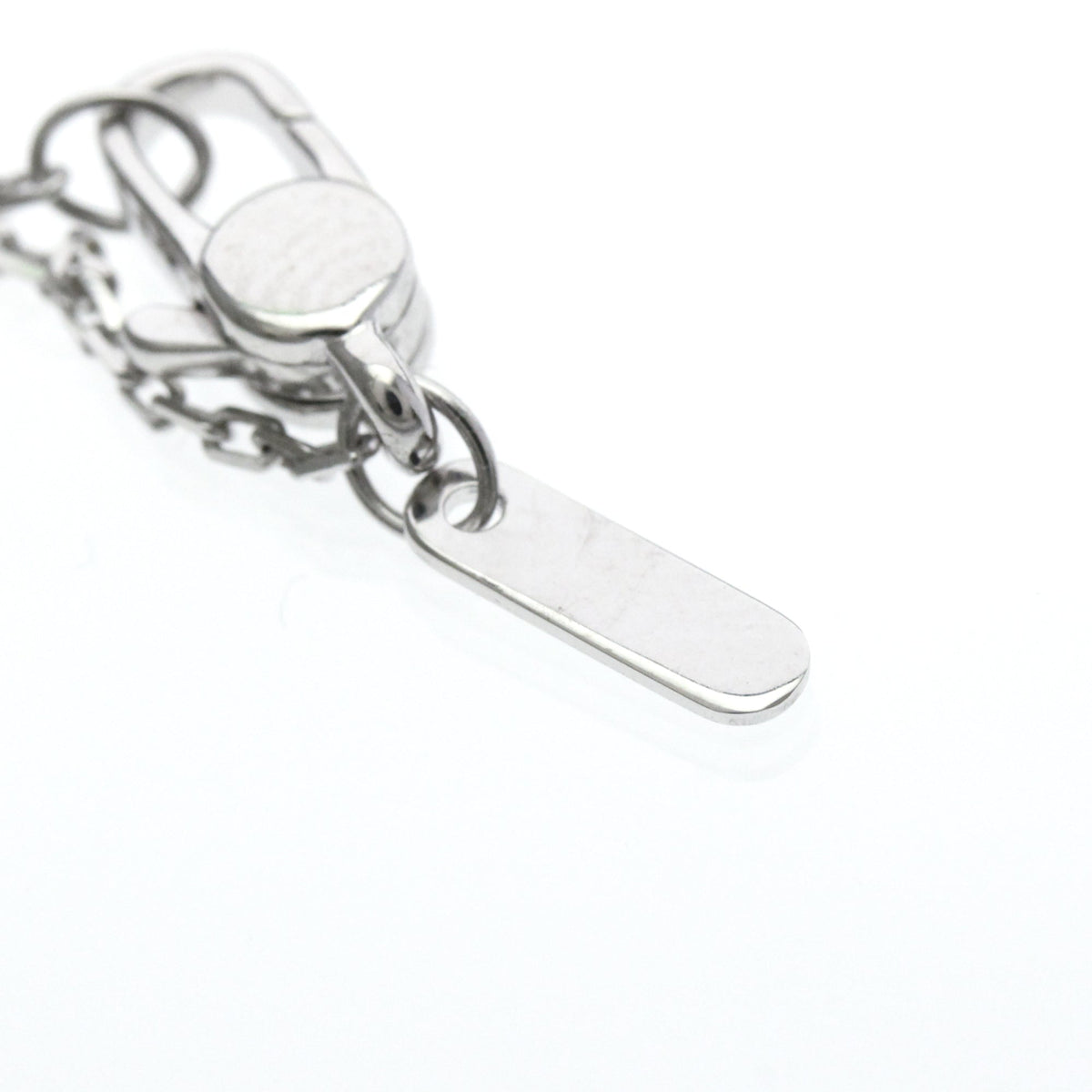 PRE-OWNED Gucci Icon · 18K White Gold · Diamond