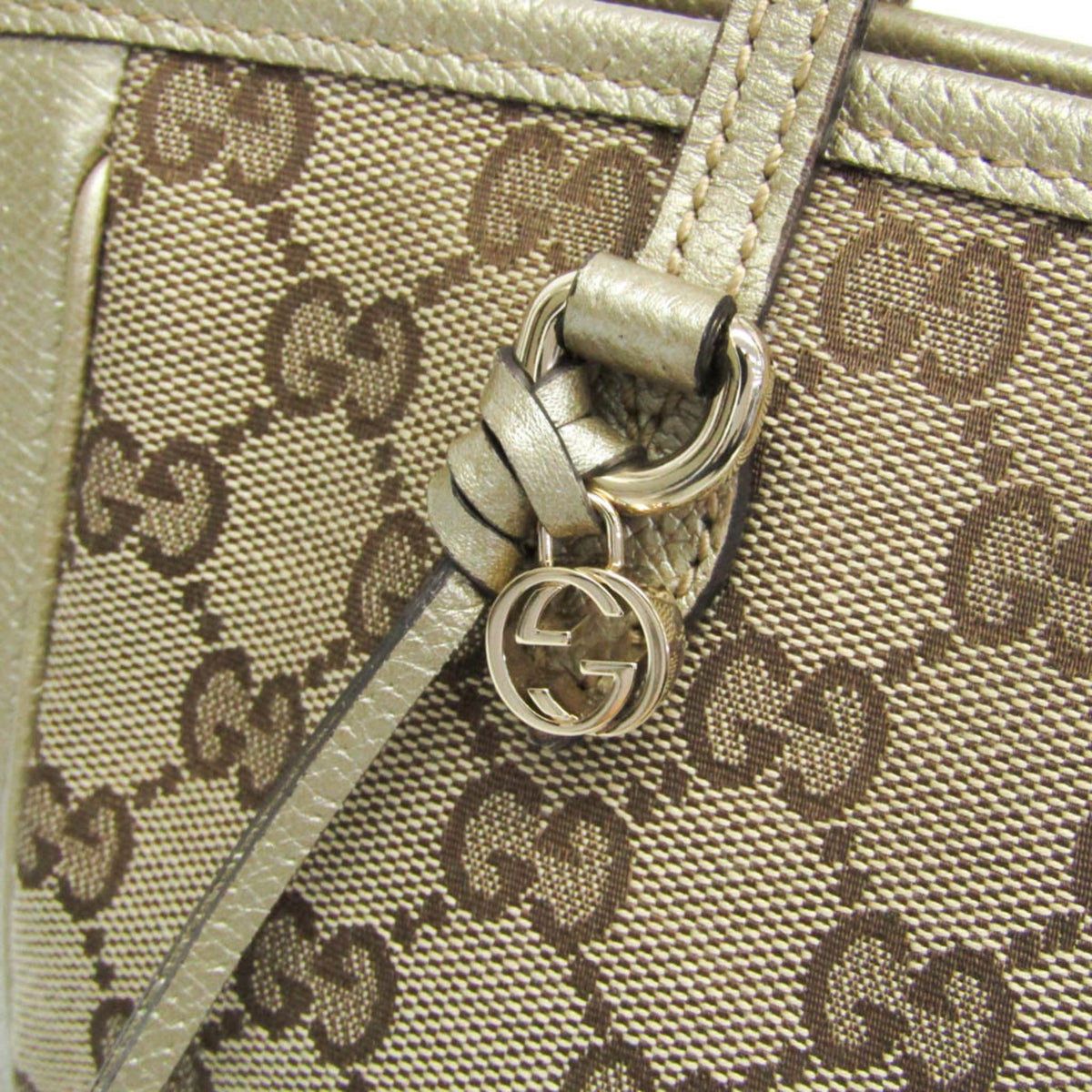 PRE-OWNED Gucci Bree · GG Canvas