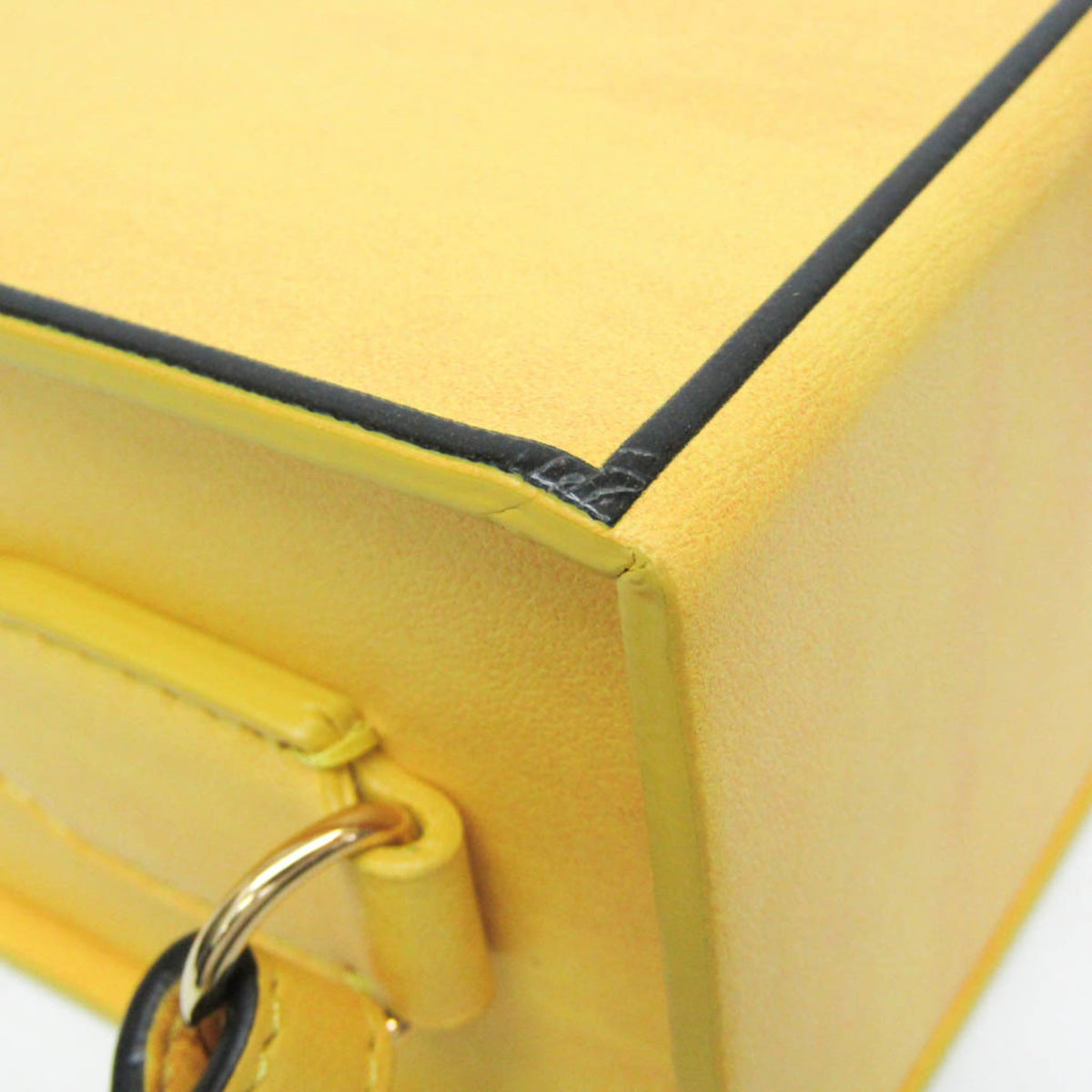 PRE-OWNED Fendi Box · Leather