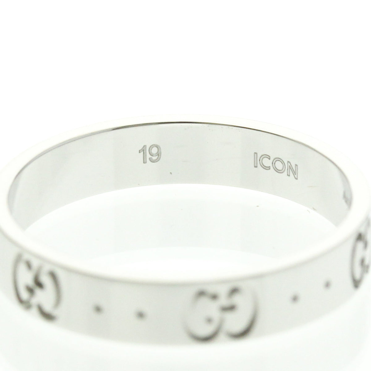 PRE-OWNED Gucci Icon · 18K White Gold Size 8.75