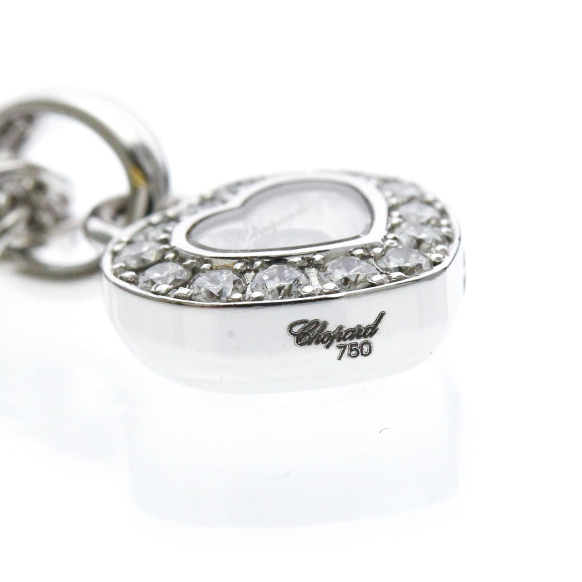 PRE-OWNED Chopard Happy Diamonds · 18K White Gold