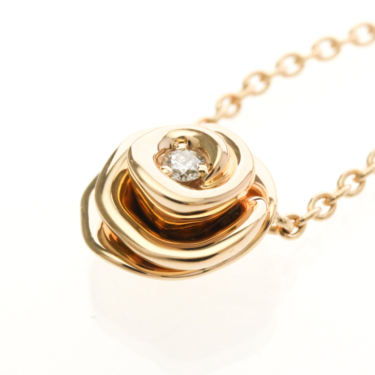 PRE-OWNED Dior Rose Dior Couture · Rose Gold · Diamond