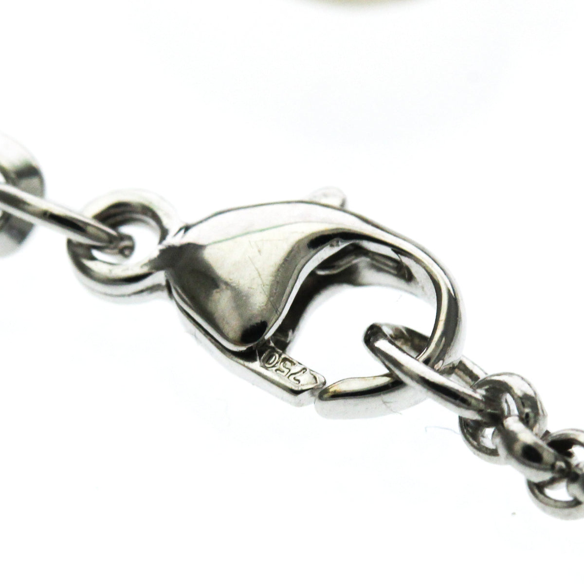 PRE-OWNED Chopard Happy Diamonds Heart · 18K White Gold